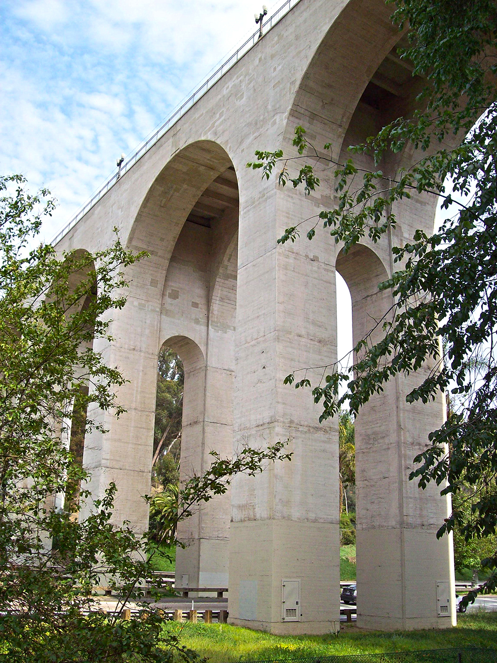 Laurel Street Bridge