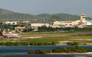 aruba aua airport